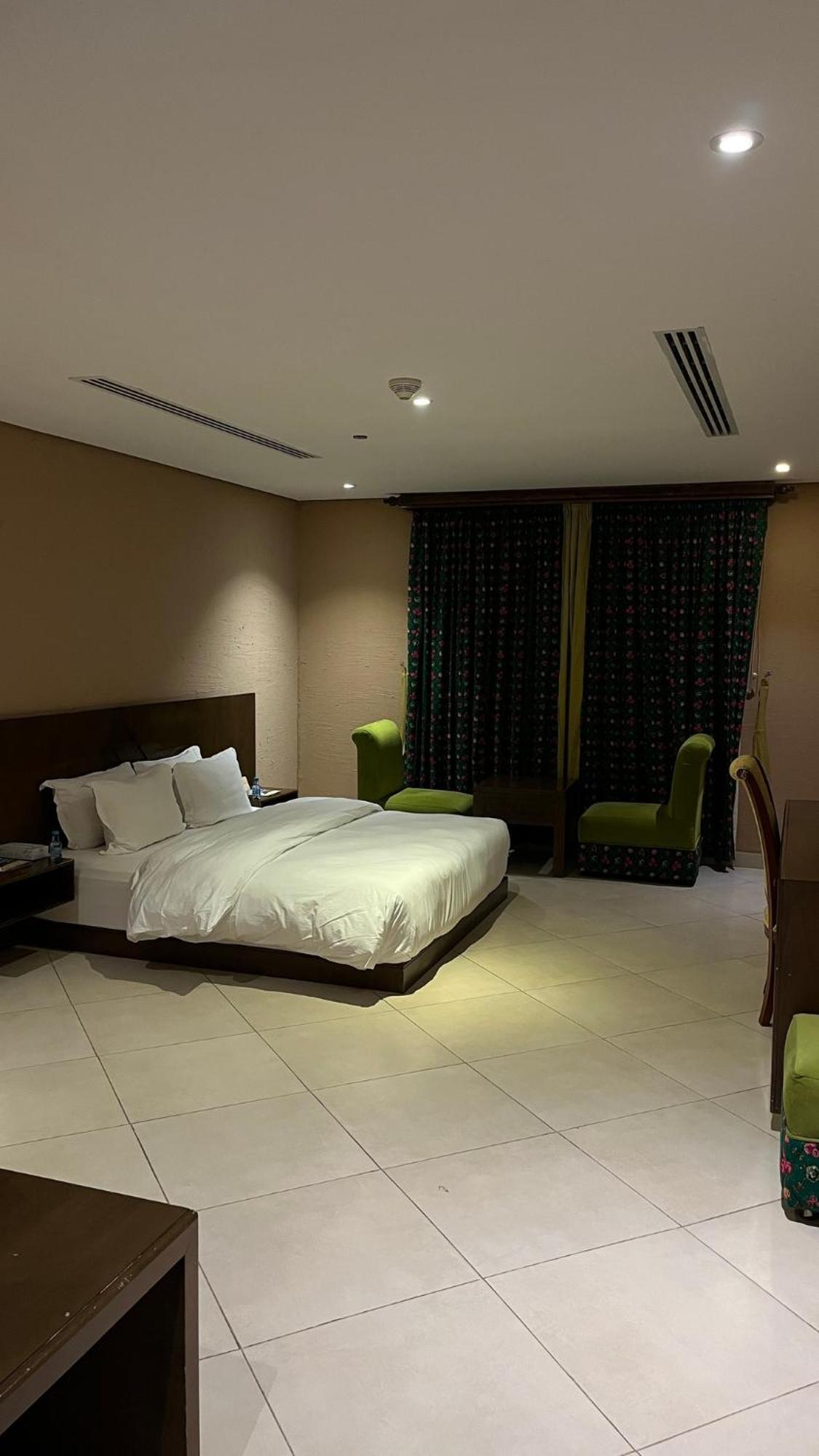 Al Malfa Resort Unaizah Luaran gambar