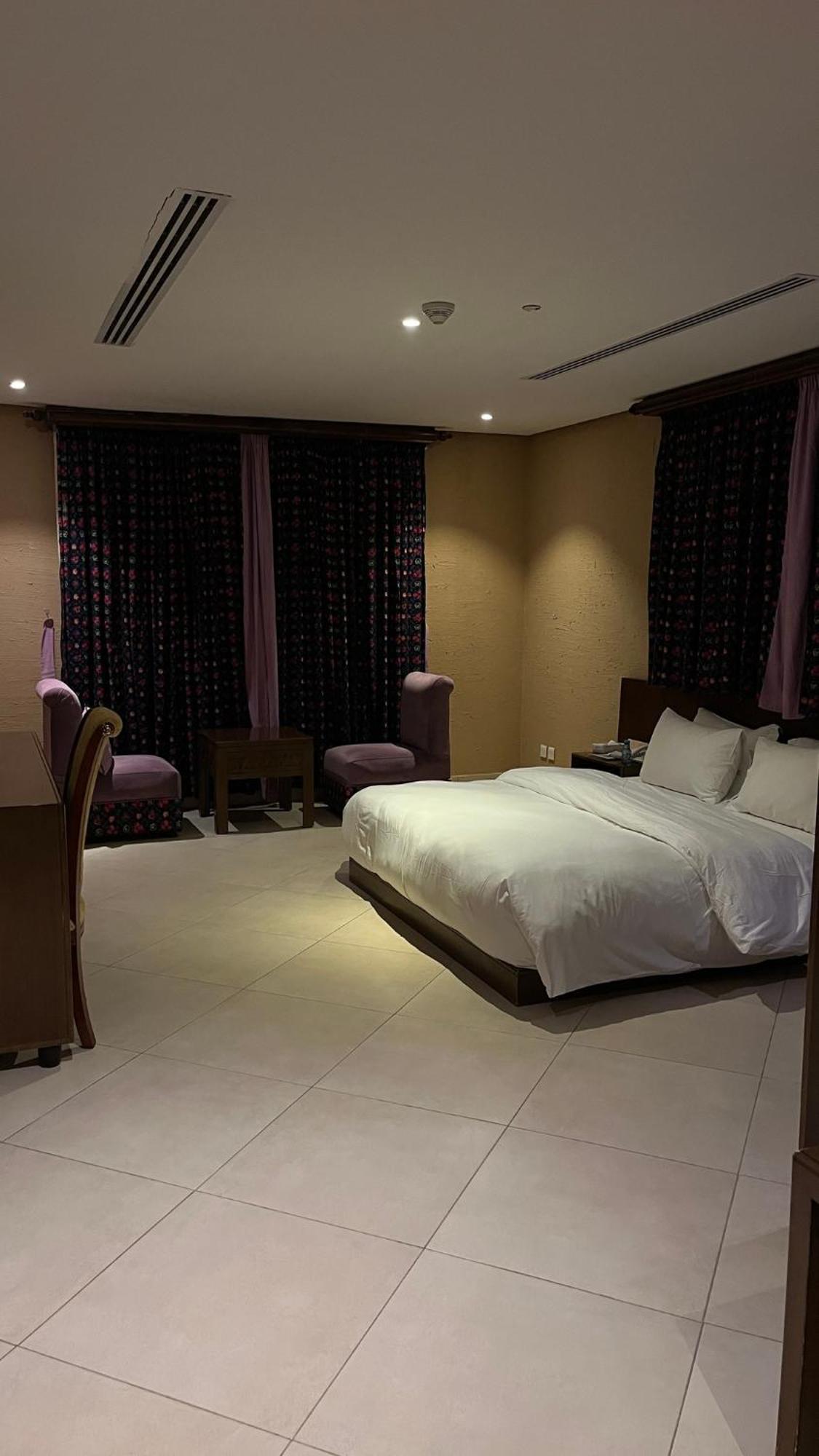 Al Malfa Resort Unaizah Luaran gambar
