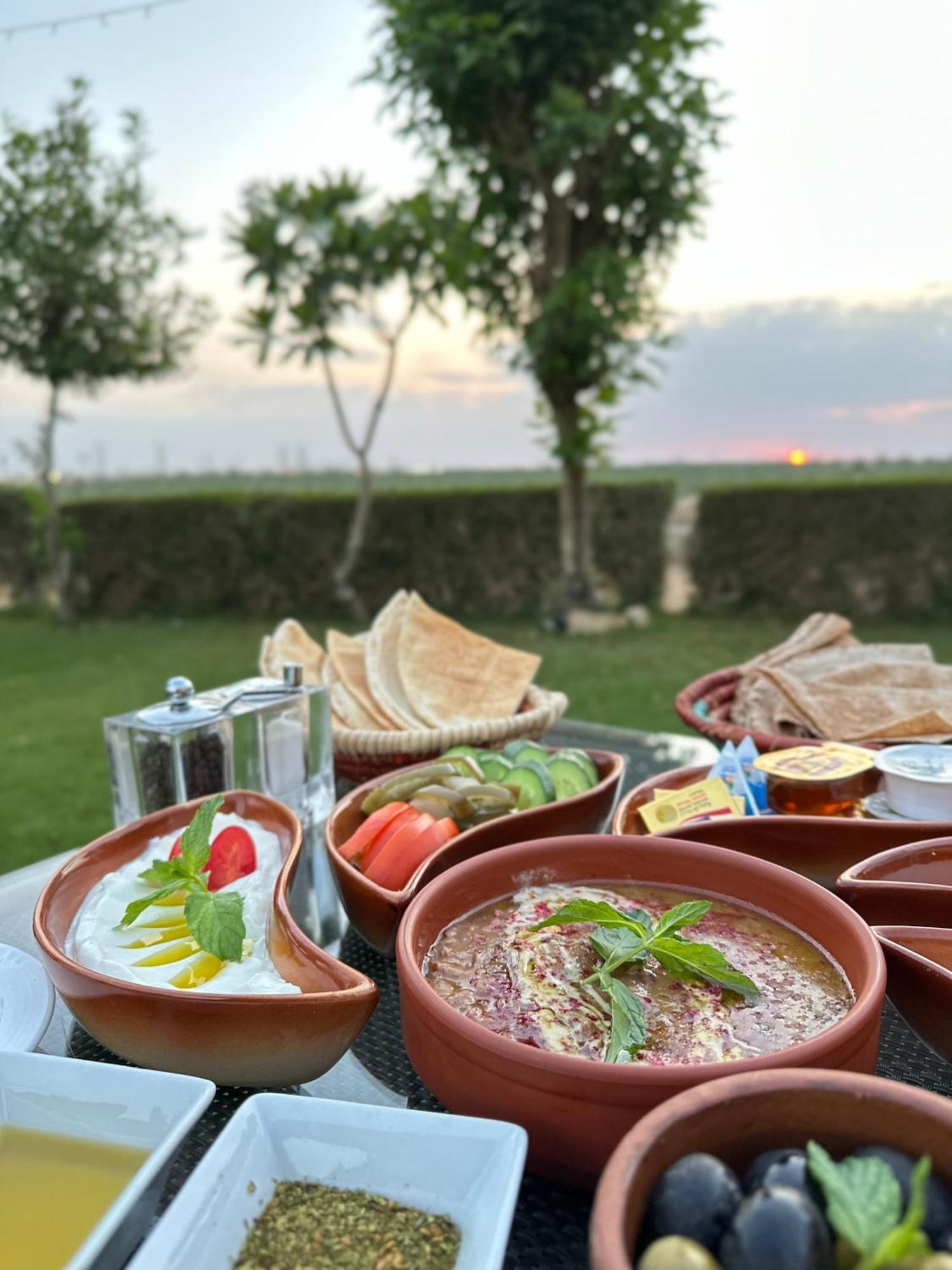 Al Malfa Resort Unaizah Luaran gambar